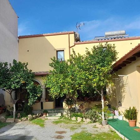 Sìnnai B&B Gli Archi المظهر الخارجي الصورة