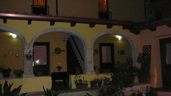 Sìnnai B&B Gli Archi المظهر الخارجي الصورة